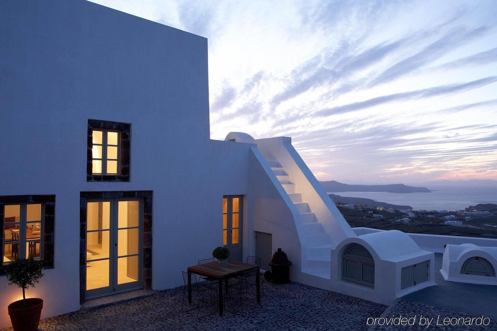 Villa Fabrica Santorini Pyrgos Kallistis Bagian luar foto